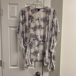 a.n.a White Floral Kimono. NWOT